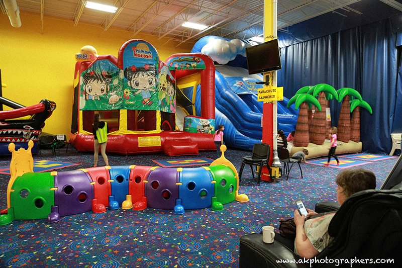 FunTimezParty's tweet image. FunTimez is where you can come and JUMP all day! Come visit us at 6544 S 108th st Franklin, WI. We Play ALL DAY!