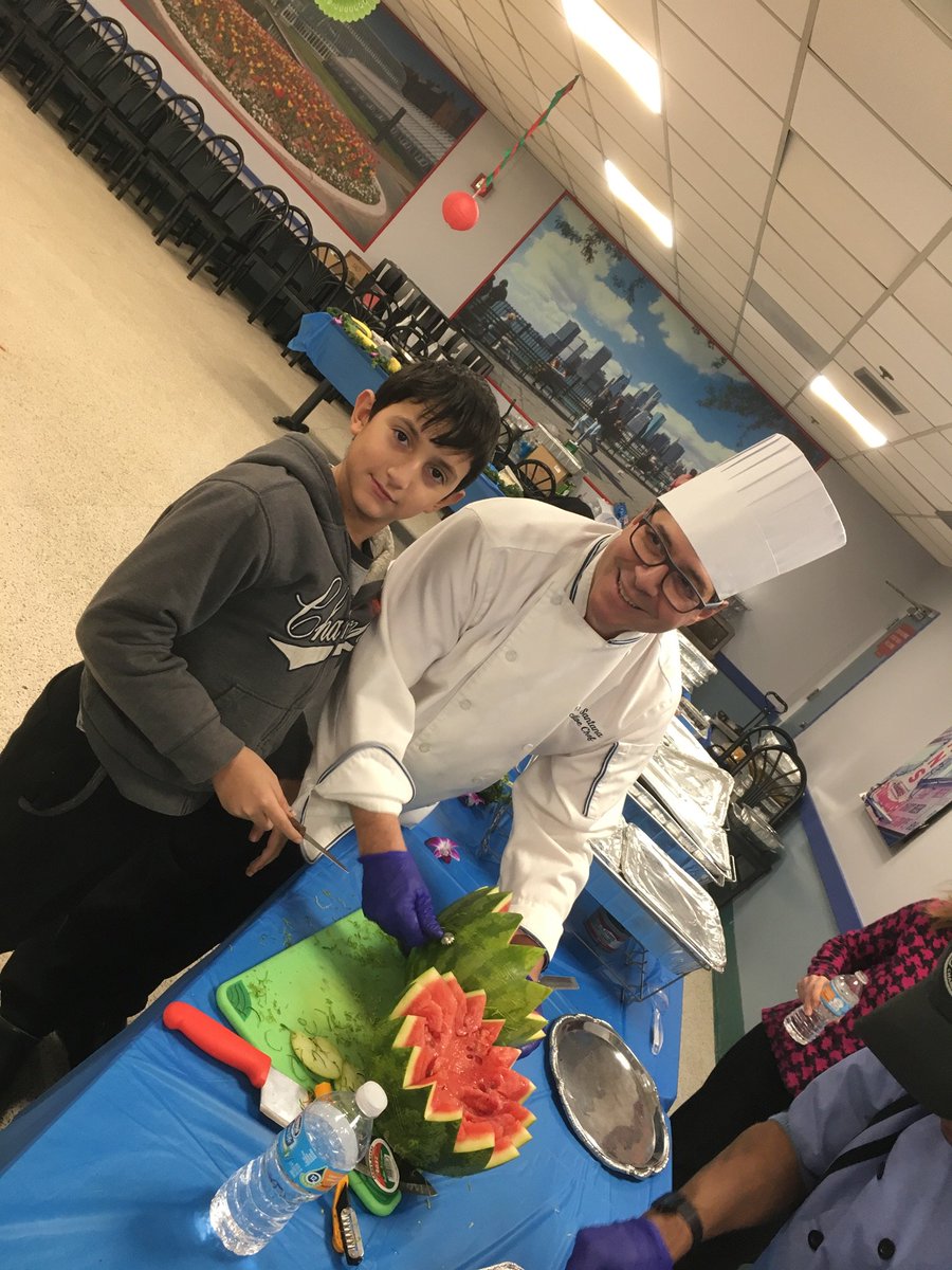 LiveLightRight's tweet photo. Live Light Live Right’s very own, Chef Jim Santana, dished up a succulent healthy feast that was the talk of the party! https://t.co/oyfLZM2ELM