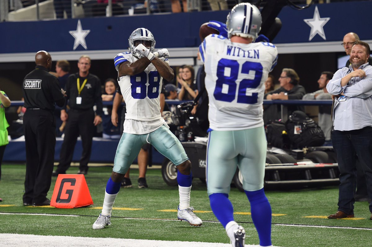 Bryant, Cowboys keep Lions' playoff hopes on hold, 42-21