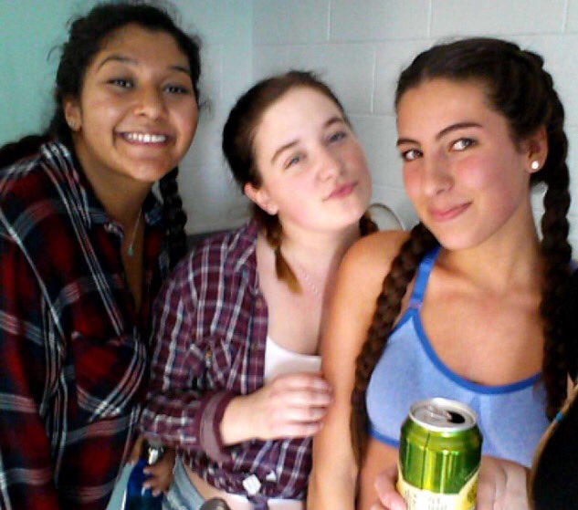 Emly_h's tweet photo. Hope your birthday has been as sick as you Sam!💜Can't wait to see you 🎉 🎊 https://t.co/afGu6mxUcY
