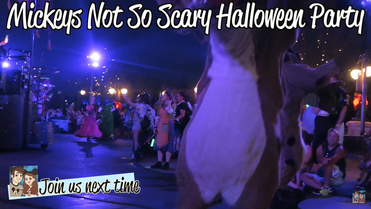 VloggersWorld1's tweet image. Currently having another @KrispySmore vlogfest Sept/Oct 2016. Next video is @WaltDisneyWorld MNSS! 🎃🇺🇸 #Krispysmore #Vlogfest