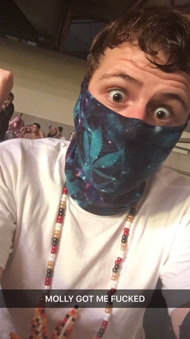 Ugly ass pic but my girl Molly had me sweating and rollin 😈💯 https://t.co/Pt6JzfHSBF