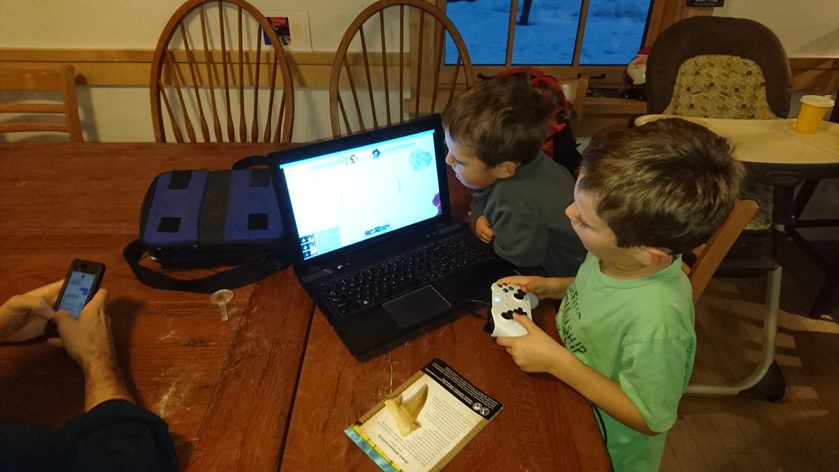 BroadEmbrace's tweet image. Hey I'm a game dev and I worked on a game and my cousin's kids are playing it. What is happening?