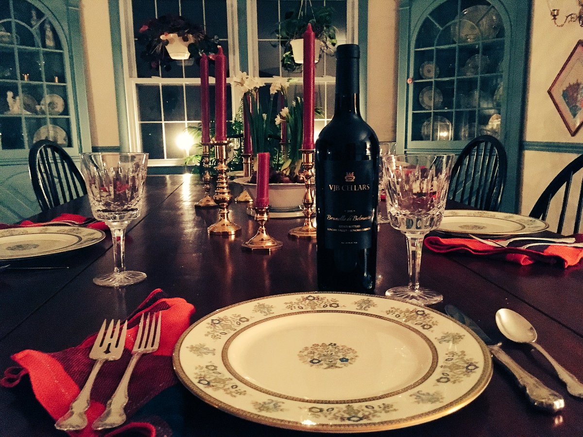 CAR0LynSchwartz's tweet photo. Tonight's dinner will be paired with @VJBCellars Brunello di Belmonte 🍷 Perfect way to end my holiday. #italiansdoitbetter #sonomacountywine https://t.co/qf7L9QlVis