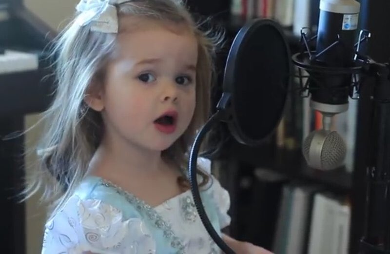 Singing just like my daddy 🎤🎶