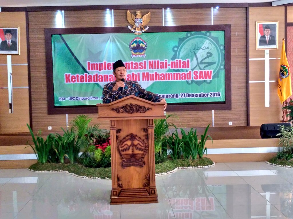 Peringatan maulid Nabi Muhammad SAW
"Implementasi nilai-nilai keteladanan Nabi Muhammad SAW"
<a href="/YaBudeng/">Budi S Dinpora</a> <a href="/RefaDinpora/">Retno Fajar Astuti</a>