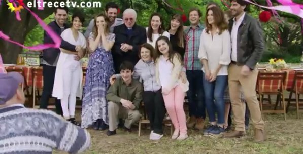 Aguslena_'s tweet photo. Un hermoso año gracias a ustedes los amo💜 @aguscherriok @sabrygarciarena @darthesjuan1 @araceli_g @castrolucianoOk @SoldaMalena @nico_riera https://t.co/4U0RXjiZcD