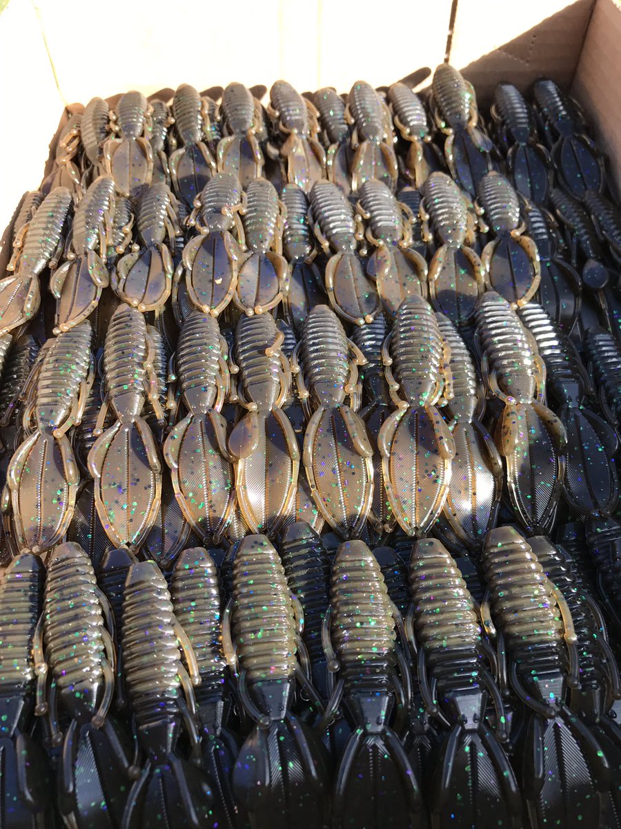 GroveBaits's tweet photo. Hundreds of 3.25" stingers #bass #bassfishing #largemouthbass #fishing https://t.co/VfafKJSoS0