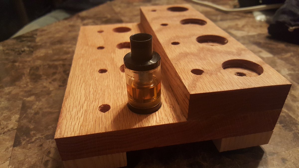 PierceWorkshop's tweet photo. This tank holder fits up to 16 tanks, made from red oak. #vape #vaping #Vapenation https://t.co/wDtHhLB9xI