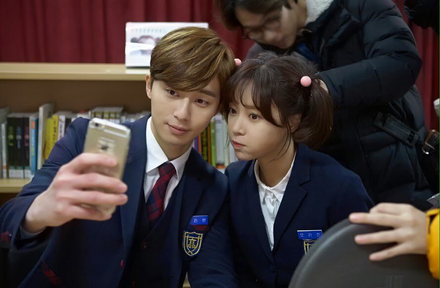 чхве шивон она была красоткой. You was или were. формы he she are. She was me. глагол to be в английском языке для детей.