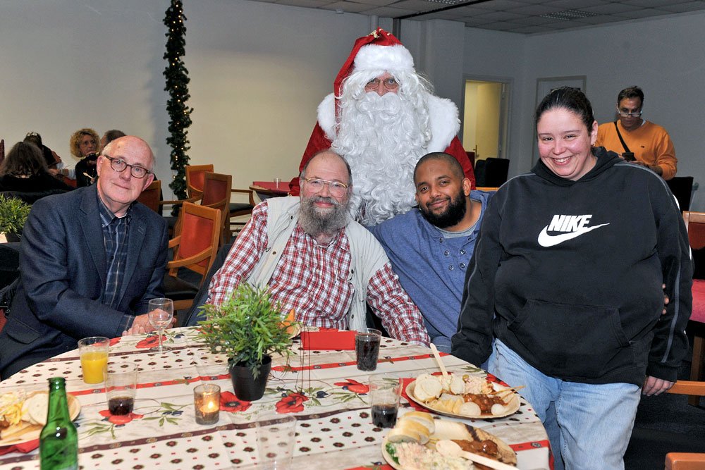 Gem_Rijswijk's tweet image. Ook genoten tijdens een van de #Kerstafette bijeenkomsten? Bekijk de foto's op bit.ly/2i2dSul