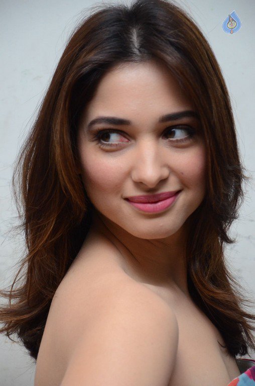 mediabluee's tweet photo. #Tamannaah latest #Cute and #Hot #Gallery #Images and #Photos
https://t.co/oBQy4Par6c https://t.co/Yj4r8kck8G