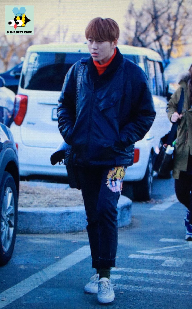 BtheBeesKnees's tweet photo. 161227. 오늘은..바람길...😂😂😂😂😂
#블락비 #우지호 #지코 #ZICO @ZICO92 https://t.co/FhxUOA2uFl