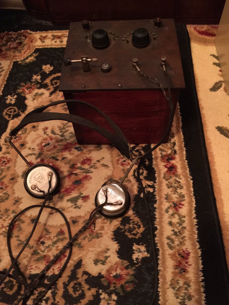 allennew1's tweet photo. Pick up this 1920s Crystal Radio with vintage headphones, everything here and ready to listen, a very unique piece! https://t.co/1Vj0ZC1jy0