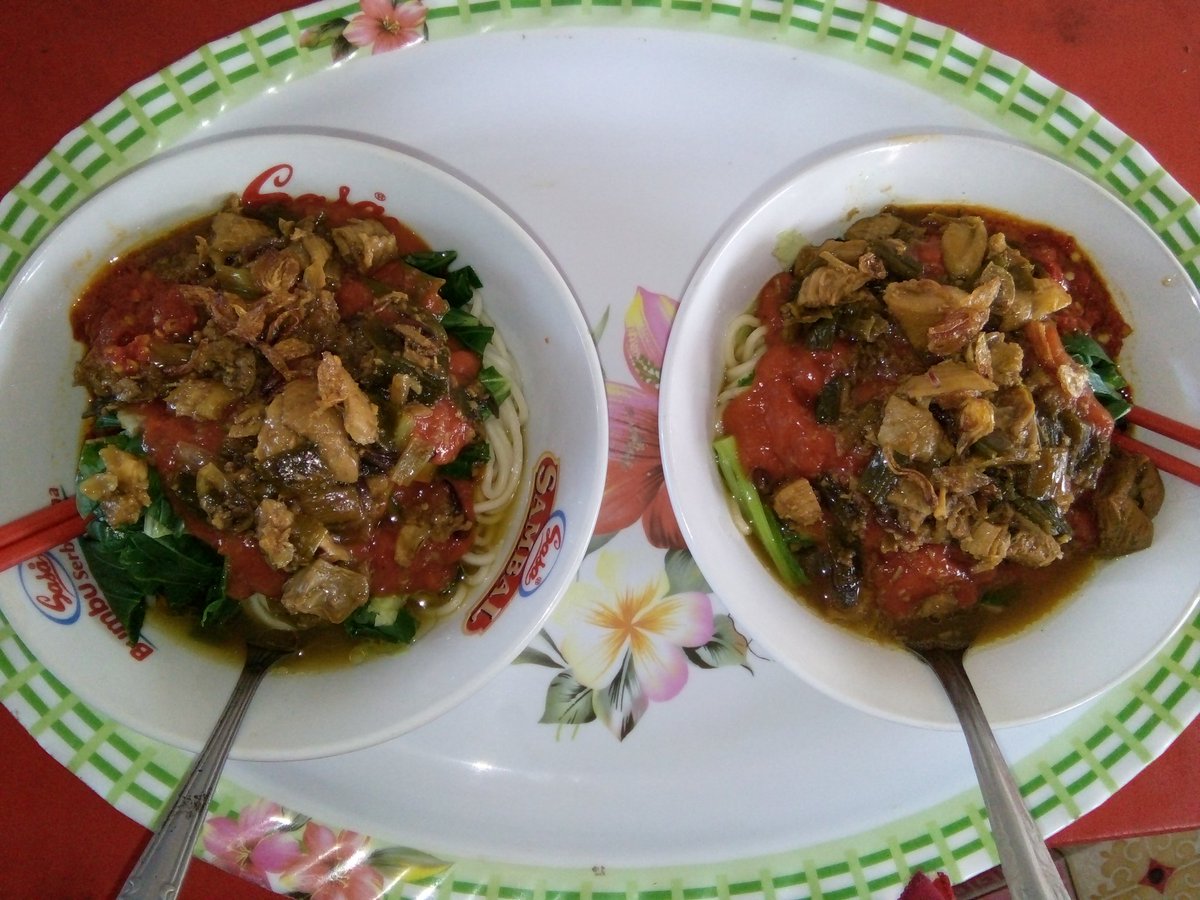 Milamw5's tweet photo. Yumiiiiii 👄 https://t.co/6wP0P3AJP4