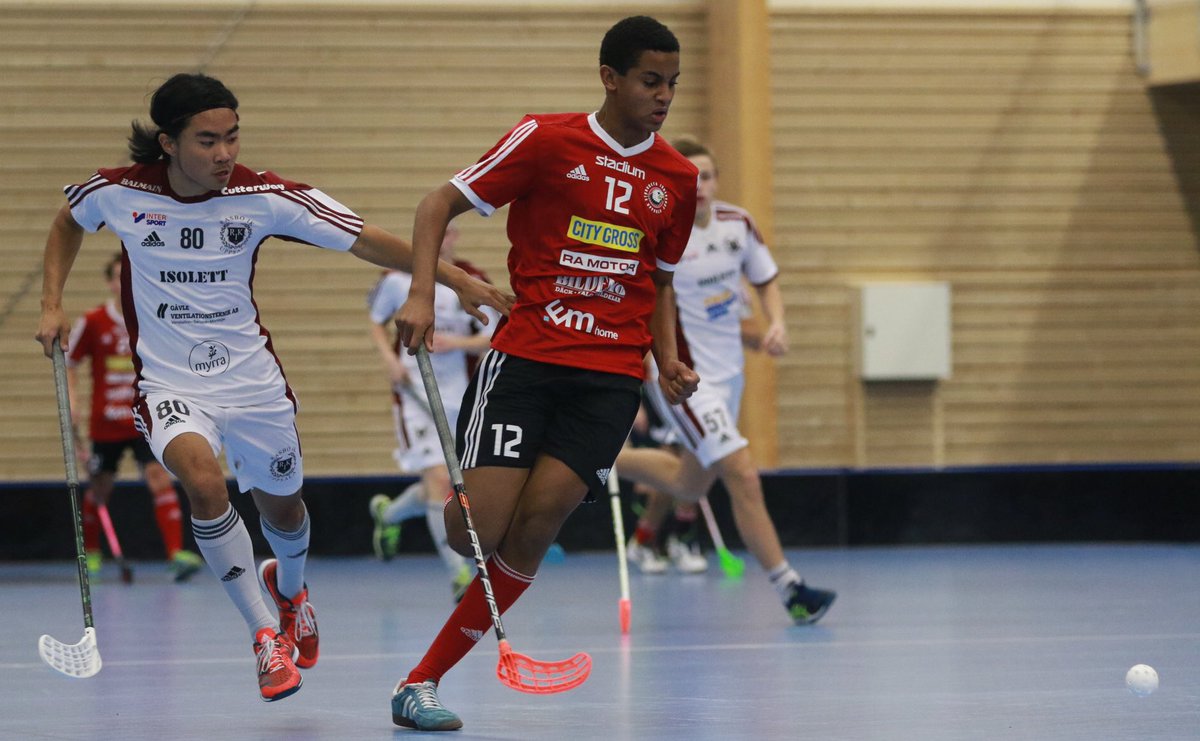 Idag drar #Storvretacupen igång! Följ alla matcher i <a href="/Sportswik/">Sportswik</a> och se alla matcher från <a href="/Fyrishov/">Fyrishov</a> och <a href="/ifuarena/">IFU Arena</a> via <a href="/Solidtango/">Solidtango</a> #innebandy