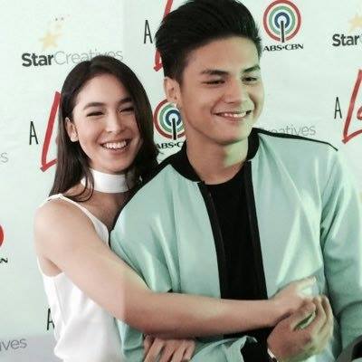 SolidRonlia's tweet photo. HULYA! Hindi yan aalis. Dont worry. xD
#VKJBoxOfficeHit https://t.co/mb7dc3RNrj