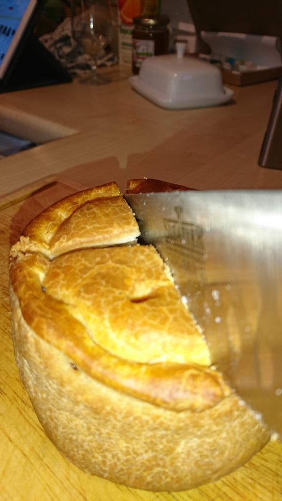 GosforthPhoto's tweet image. There's always a moment for pie.