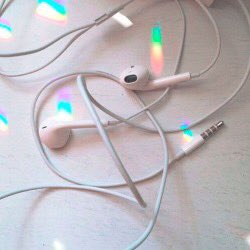 aesthetic_skam's tweet image. william and noora | moodboard