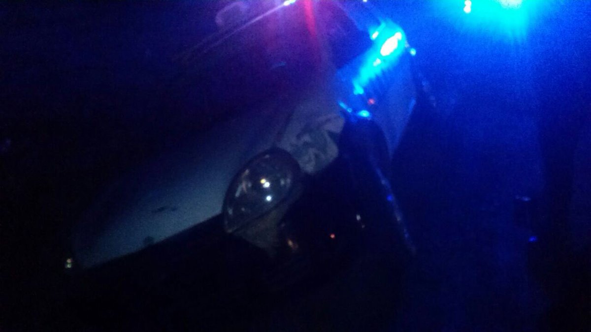 ComisariaH's tweet photo. #TrabajamosPorTuSeguridad Auxiliamos a conductor por salida de camino #Huajuapan https://t.co/7iCyHHg9CW