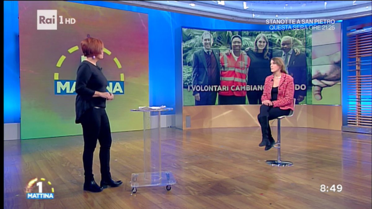 La nostra Chiara con <a href="/grossiello/">giovanna rossiello</a> "Fa' la cosa giusta" <a href="/Unomattina/">Unomattina</a> racconta del suo anno in #Romania #serviziocivile #ViPremio2016 <a href="/FOCSIV/">Volontari nel mondo</a>