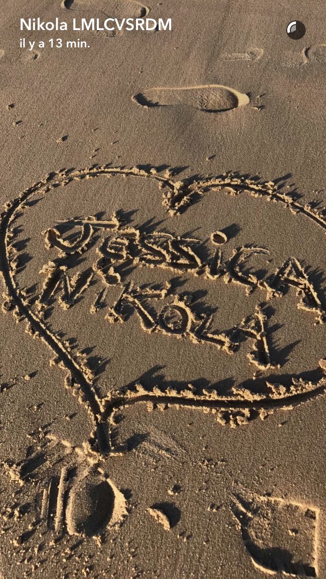 bladetik's tweet photo. @NikolaLozina pour @princessyka13  #snapchat #JessNiko #LMSA https://t.co/bigQpICbbb