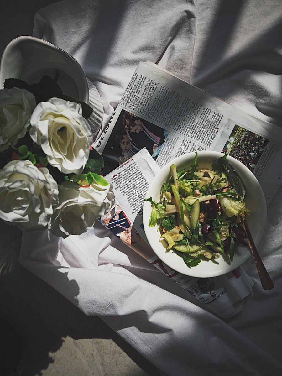 CrunchDoha's tweet image. We're cozying up with our Fresh Box meals &amp;amp; making New Year plans.. last few days of 2016!  #Doha #Qatar #healthyliving #foodie #NewYear