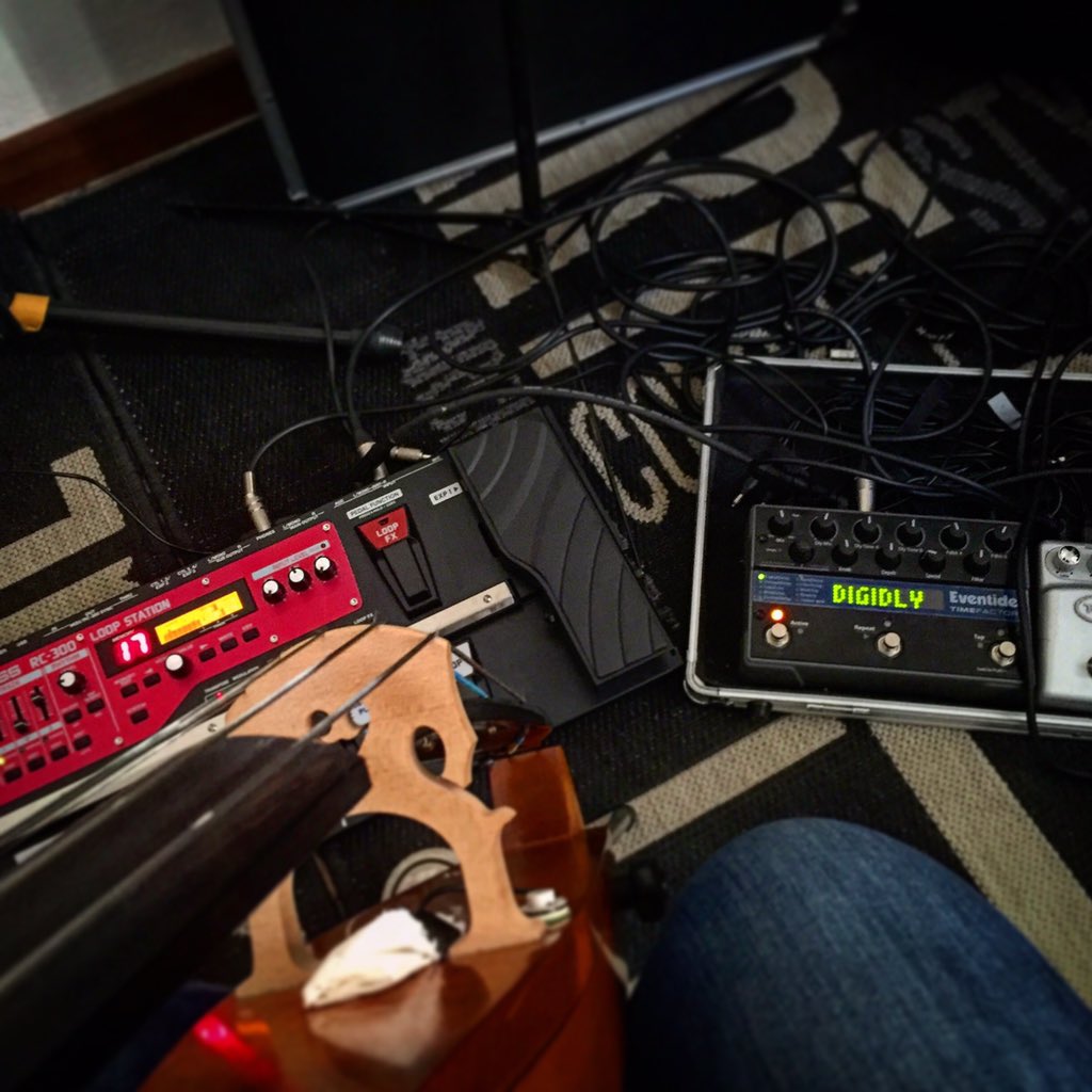 GiovannaVivaldi's tweet photo. #atwork #cello #violoncello #loopstation #rc300 #boss #eventidetimefactor #delay #life #musician #music #musica https://t.co/CWaGxsDvJD