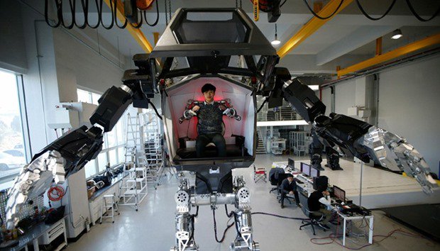 GulfTimes_QATAR's tweet image. Avatar-style South Korean manned robot takes first baby steps
#technology #Method2  gulf-times.com/story/526055
