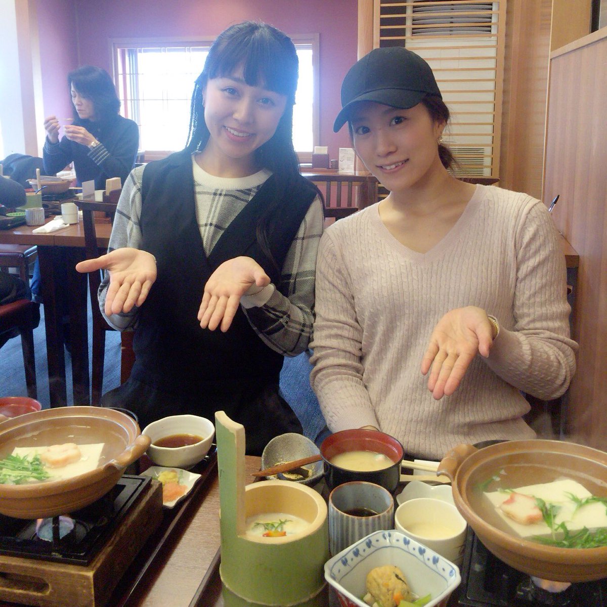 Twitter पर 華花 Hanaka 女子旅 京都編 2日目 嵐電に乗り 車折神社 の芸能神社へ その後 嵐山駅の 嵯峨とうふ 稲 で 京都食 湯豆腐 ゆば わらび餅 を満喫 そして ねねの道 を通り 清水寺へ 年末に相応しい 最高の1日を