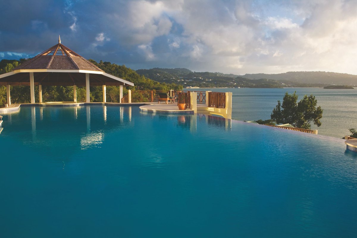 BrideMiami's tweet image. Looking for a Honeymoon getaway?or wedding destination? meet our new sponsor calabash cove in St. Lucia. calabashcove.com