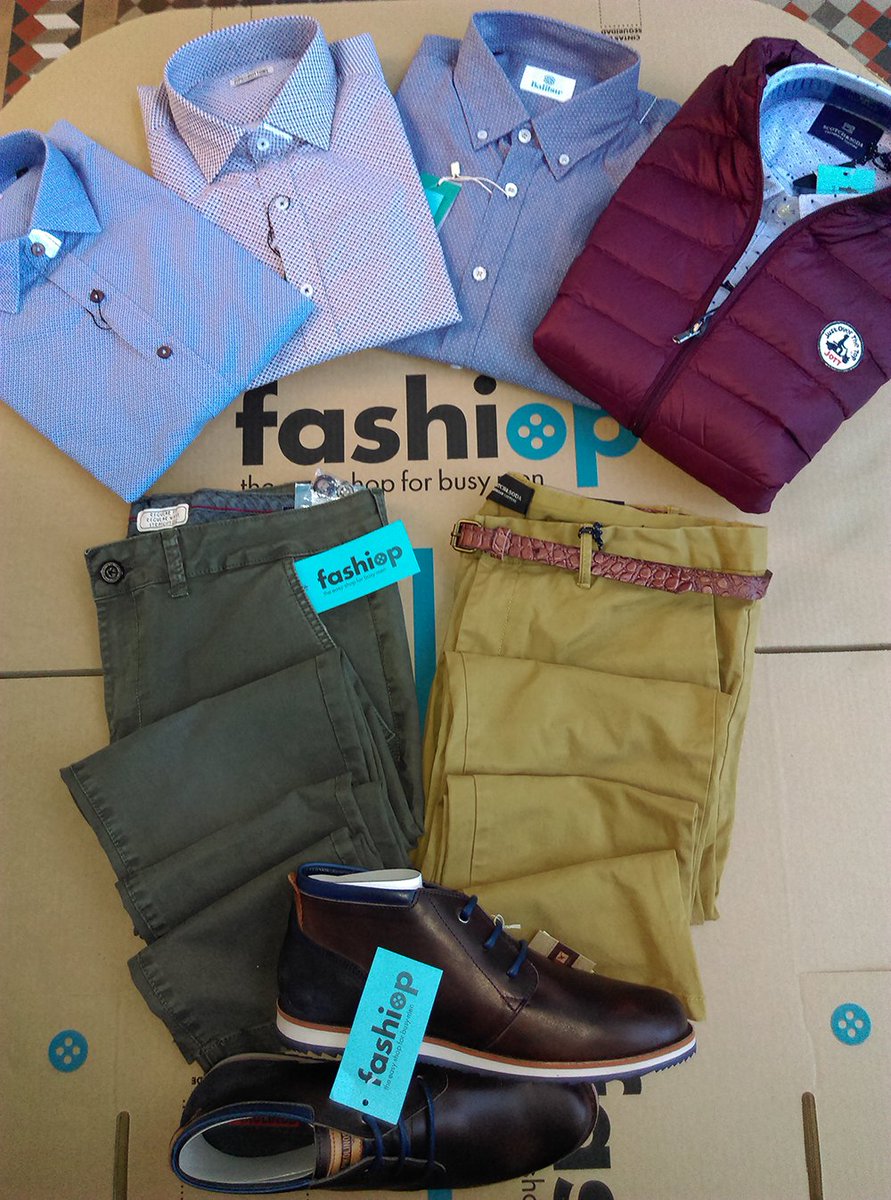 fashiop_com's tweet photo. Este empresario de #Valencia se une por #Navidad a nuestra propuesta: vestir con estilo y sin esfuerzo
#fashiop #personalshopper #modahombre https://t.co/2a7fbba0Wc