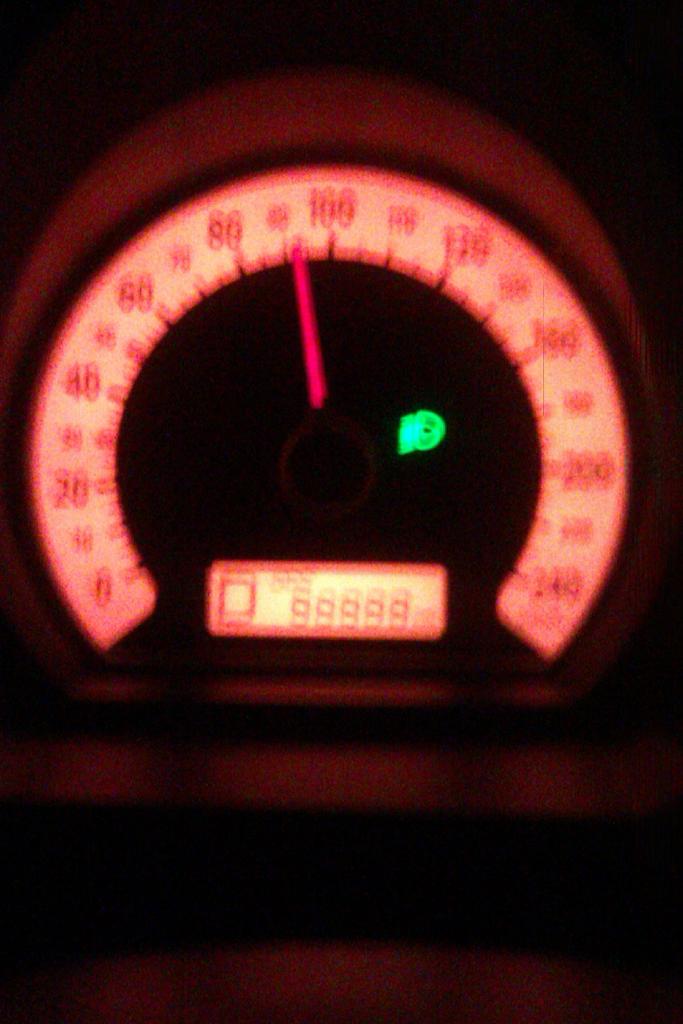 ivanomak's tweet image. 88888 на одометре. Китайцы бы перестали пользоваться такой машиной и повесили на стену на счастье.