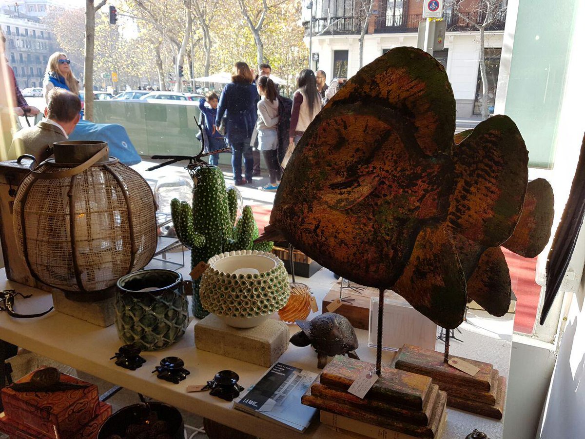 LaNaveHome's tweet photo. ¿Todavía te faltan #regalos? Tenemos lo que buscas en los #PopUp de Serrano, 2 (hasta el 30/12) y en Claudio Coello, 63 (2 al 5 de enero). https://t.co/d8btXOZGaw