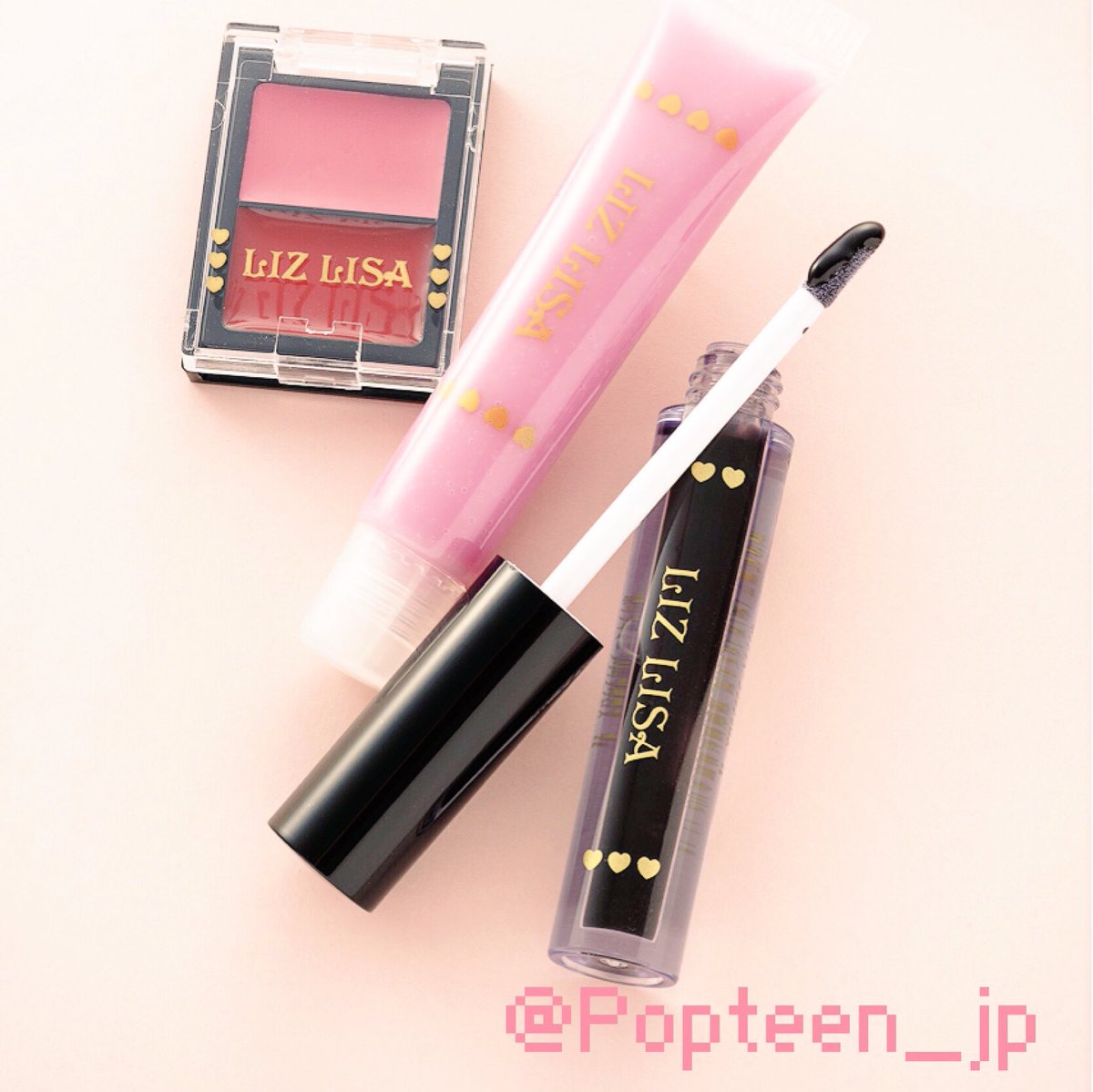 Popteen_jp's tweet photo. 【12月28日(水)発売Popteen2月号】
ちょっとお先に付録公開💗🙆
大人気ブランドLIZ LISAとコラボ💝
ピンク&amp;レッドの、チーク&amp;リップパレット
ぷっくり唇になれる、ラベンダーピンクグロス
売れ切れ店続出の、マジックブラックグロス💄✨
豪華すぎてどうしよう😂❣ https://t.co/xqiGejxNXx