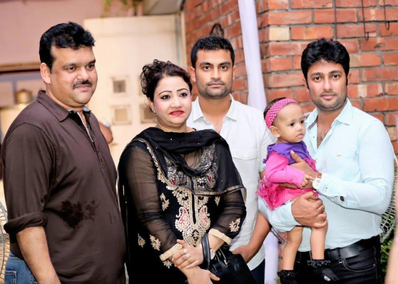 teamtamim28's tweet photo. Family https://t.co/0bBtPT740w