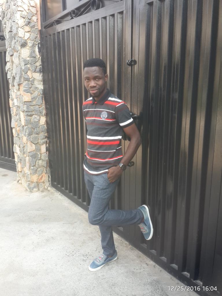 codedolasco's tweet photo. Because am happy.....looking forward to anoda New year in a bit.....#newyearthing #GOE https://t.co/CJjDgvctT7