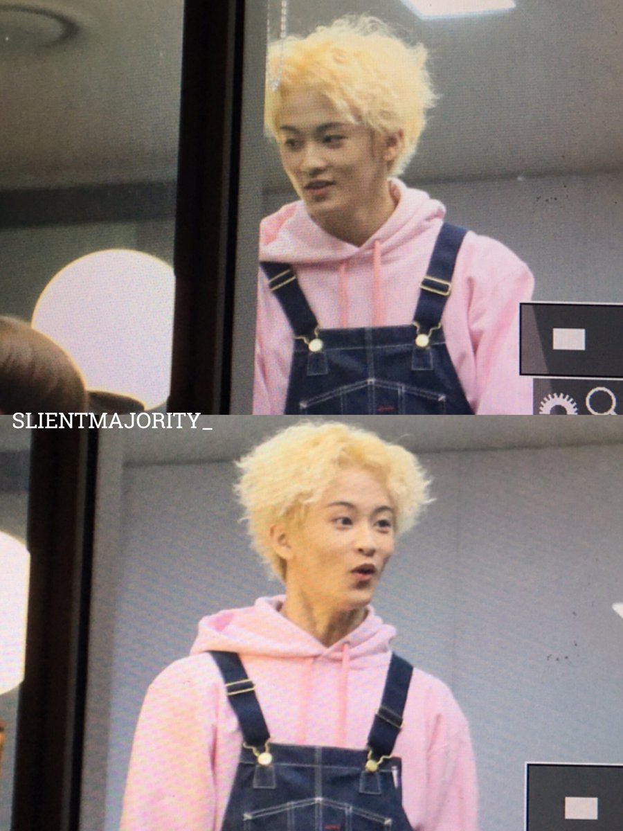SLIENTMAJORITY_'s tweet photo. 161227 preview #marklee #마크 https://t.co/FdB6nncKYo