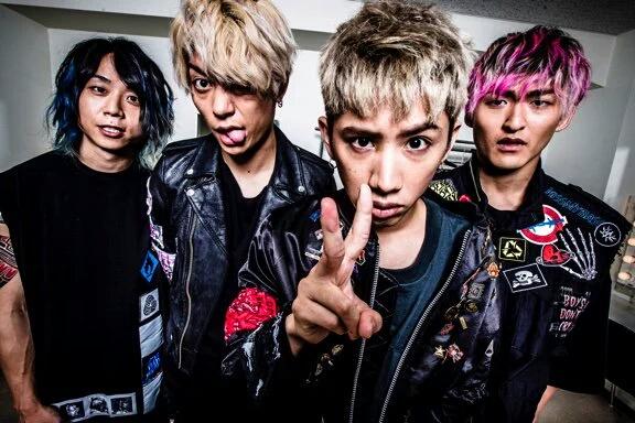 oor_teru's tweet photo. ONE OK ROCKに出会えてほんとうによかった！この時代に生まれることができて良かった！ONE OK ROCKに出会えて人生が変わった！これからもずっとずっとついていく！
#ワンオク
#感謝しかない https://t.co/4SQ2GIz20u