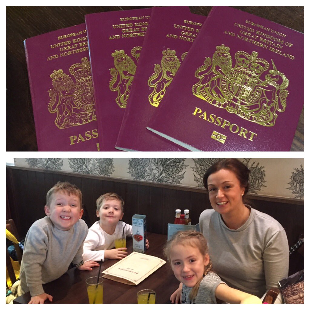 Mummy 🐻 and the three 🐻 🐻 🐻 off for some winter sun x ☀️ #dubaibound