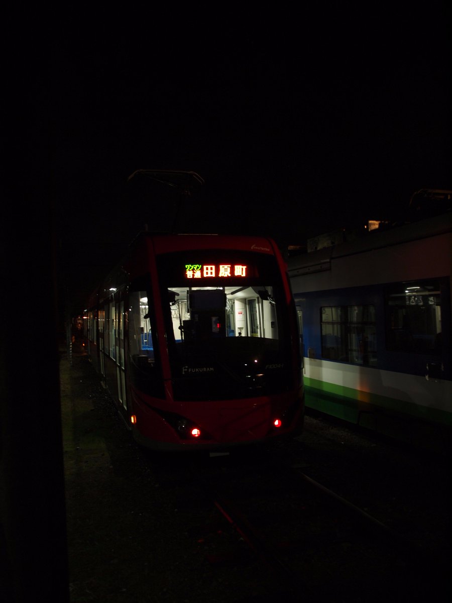 FgZUHO's tweet photo. 福井鉄道 フクラム
第四編成 F1004 さくら色♪
本日北府駅 車両工場より出て来ました(^^
29日の運用開始のための走行かな??
#福井鉄道
#F1004
#フクラム https://t.co/gG2Umn1HSL