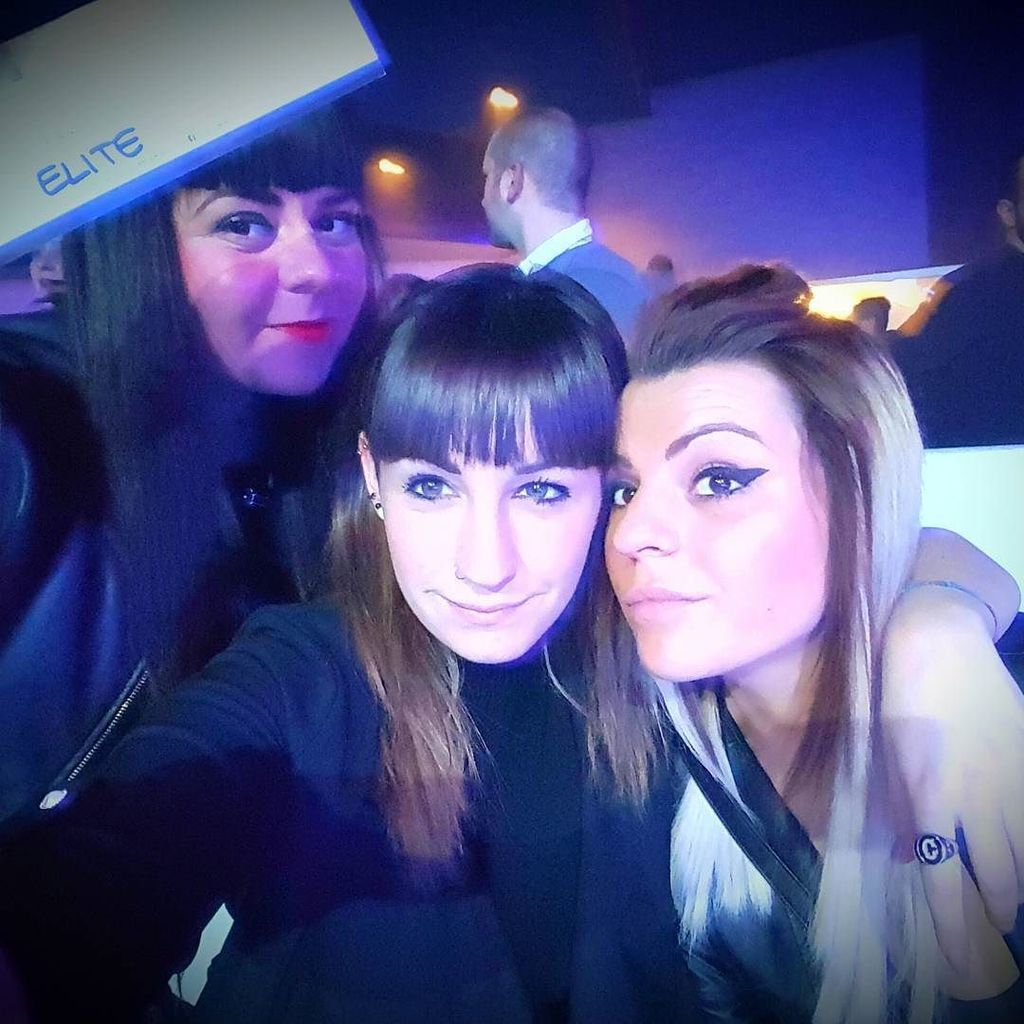 ceska4192's tweet photo. #saturdaylife #saturdaynight #fiesta #fura #disco #listaelite #like4like #followforfollow #dadomanidieta #buonnatale https://t.co/IrHWIDUcLy