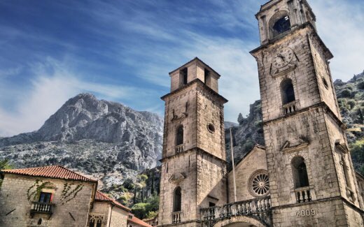 shortbreaks2017's tweet photo. The old town of Kotor, Montenegró 🇲🇪 #kotor #montenegro https://t.co/oP6VA2ci3g