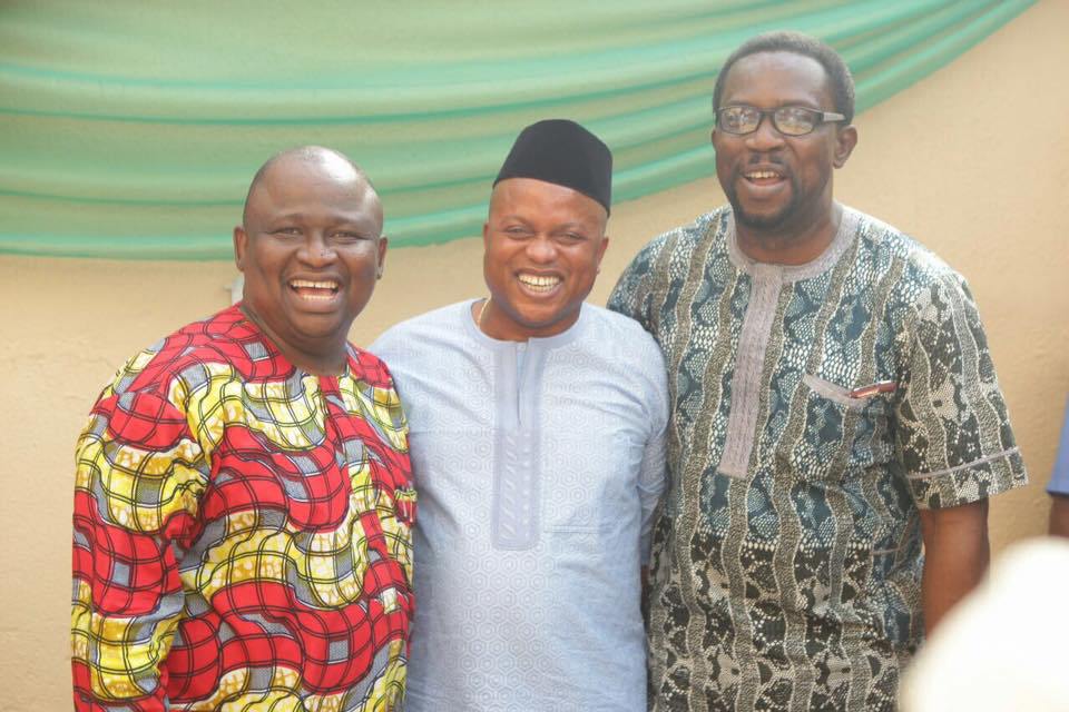 YAYIAdeola's tweet photo. Senator Adeola Commends Gov. Ambode On Lagos Development https://t.co/MiUSMTtc62 https://t.co/jZ8bU75ZlT