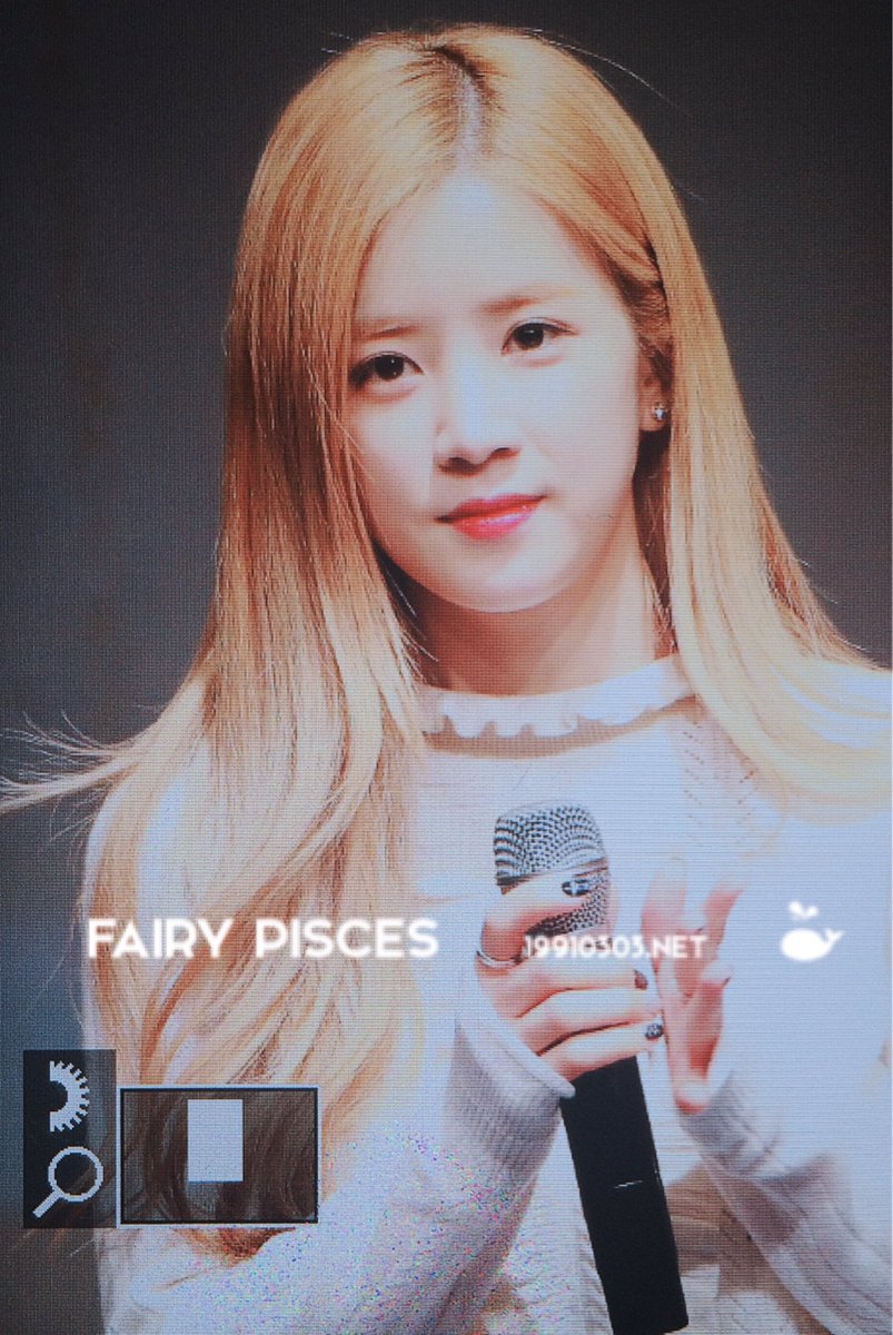 19910303net's tweet photo. 161227 신촌팬싸인회 #초롱 (@Apinkpcr ) preview1. #에이핑크 #박초롱 

오늘의 초롱이 💕 https://t.co/MKhcaz98Xg