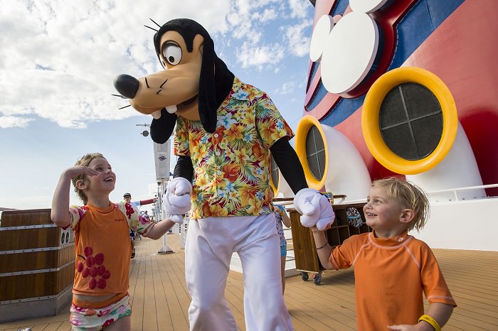 KidsonaCruise's tweet photo. RT @WorldofCruising: Top 10 Kids’ Cruises https://t.co/kwivwtPClu #cruise #familytravel https://t.co/P5BhU8NJin