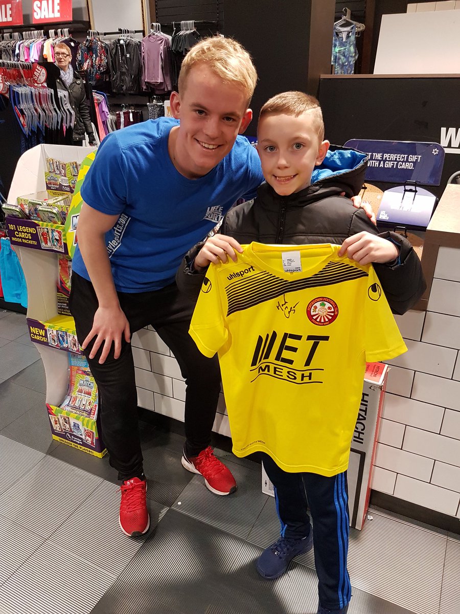 GingerDarnell's tweet photo. Our local hero 💙 @lifestylesports @Portadownfc @rrossxx #proudmummoment https://t.co/oBVPfx2Z8L