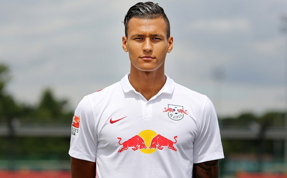 "<a href="/RBLeipzig_ID/">RB Leipzig Indonesia</a>: 📷 Idola para wanita muda, Davie Selke. #RBL " di indonesia ada yg jual jerseynya