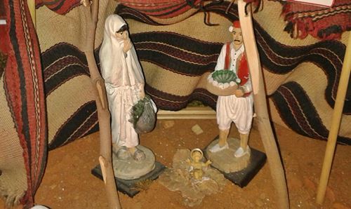 MonycaMarini's tweet photo. Madonna con il burqua a Potenza.
Cei, Santa Sede,SBAGLIATE A NON INTERVENIRE.
Ritocassimo Noi qualche icona dell' Islam,ci ucciderebbero. https://t.co/6DEA0t2fWC