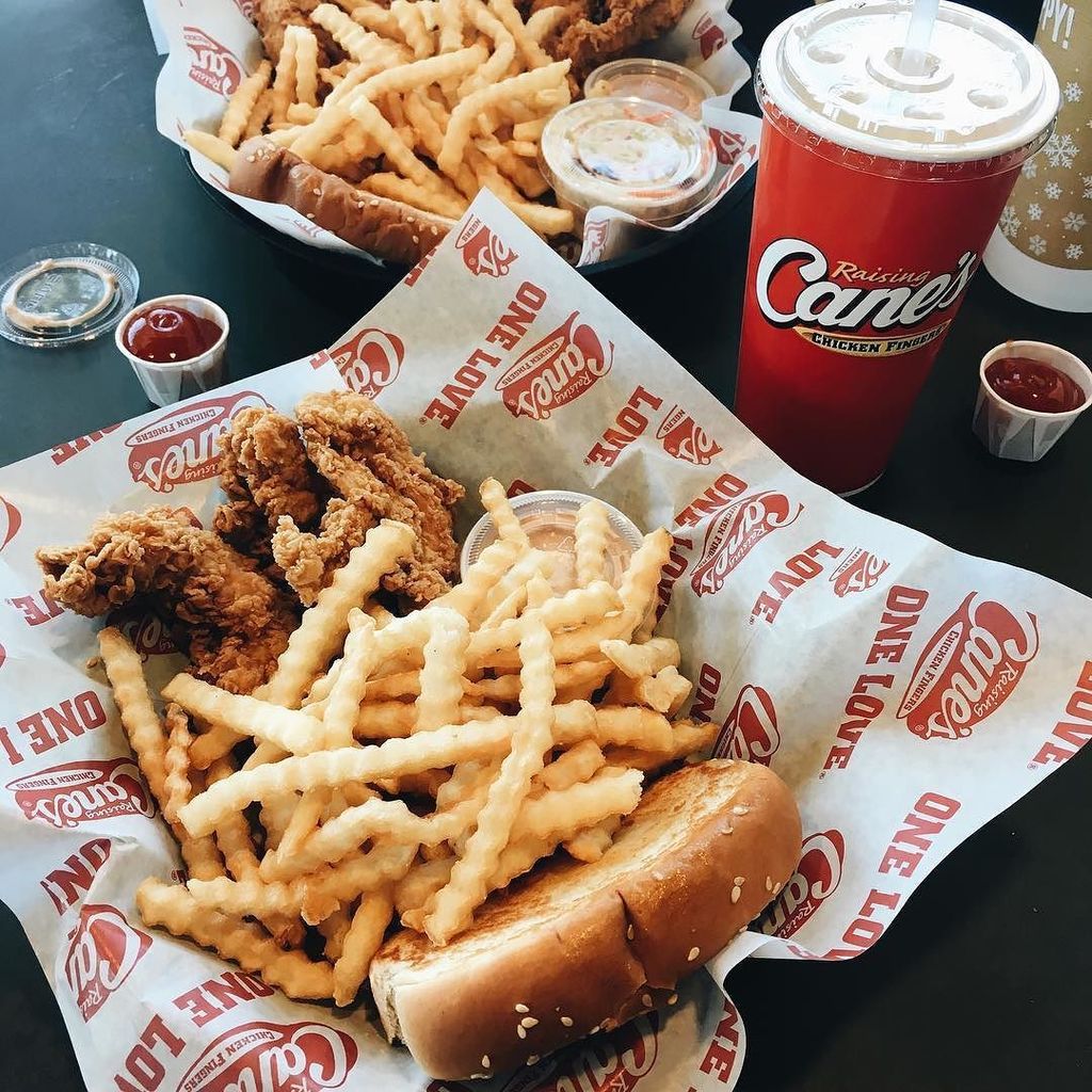 kaylarivoli's tweet photo. Always the highlight of any trip to Oklahoma... #RaisingCanes #ComeToPA https://t.co/tXMcZh1RXD https://t.co/cxv6TixGVt